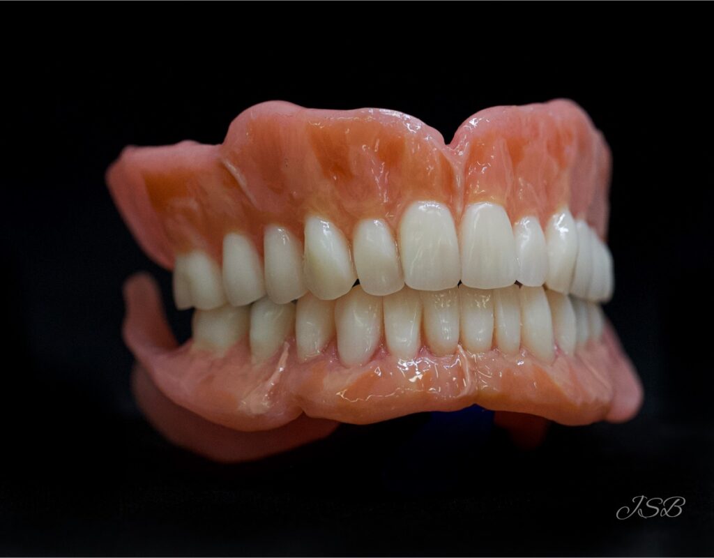 Complete dentures